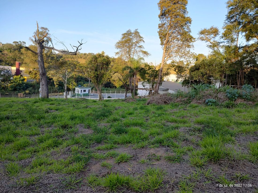 Terreno e o entorno da vizinhança